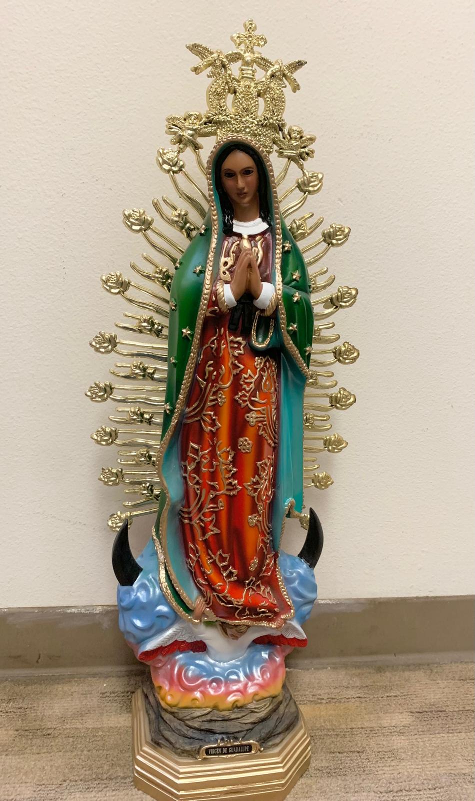 VIRGEN DE GUADALUPE CON RALLOS Y CORONA 28"