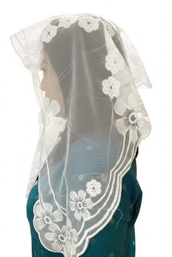 SIMPLE FLORAL CHAPEL VEILS