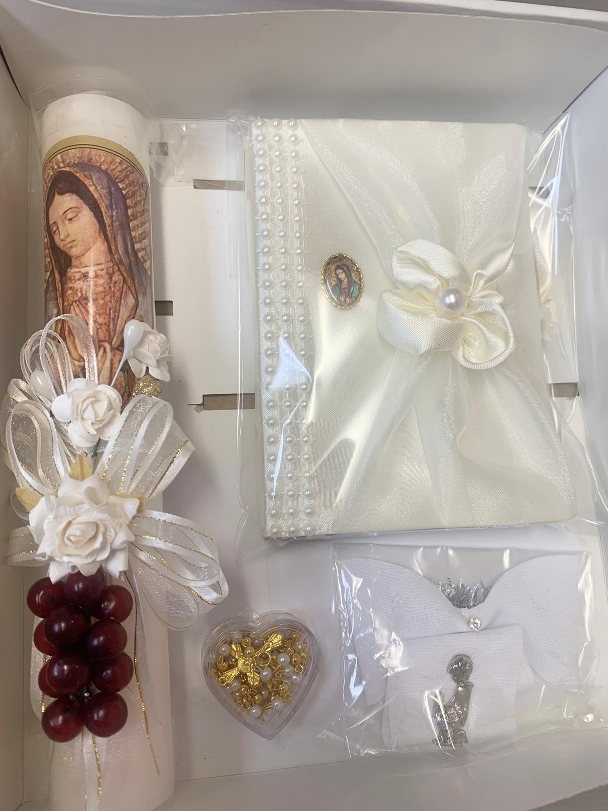 ENGLISH FIRST COMMUNION SET