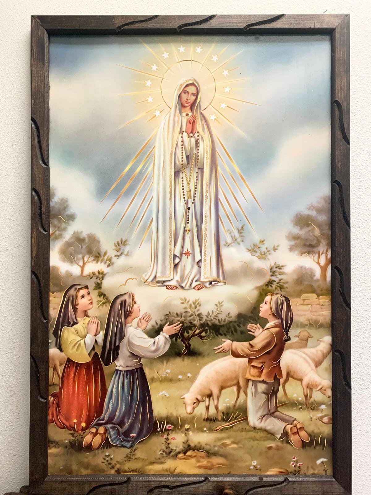 24X36 VIRGEN DE FATIMA CON DETALLE DORADO