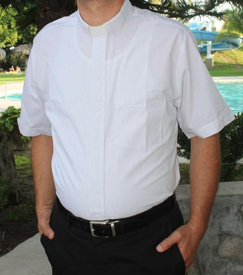 GREY STRIPED SHORT SLEEVE SHIRT W/T PRIEST COLOR