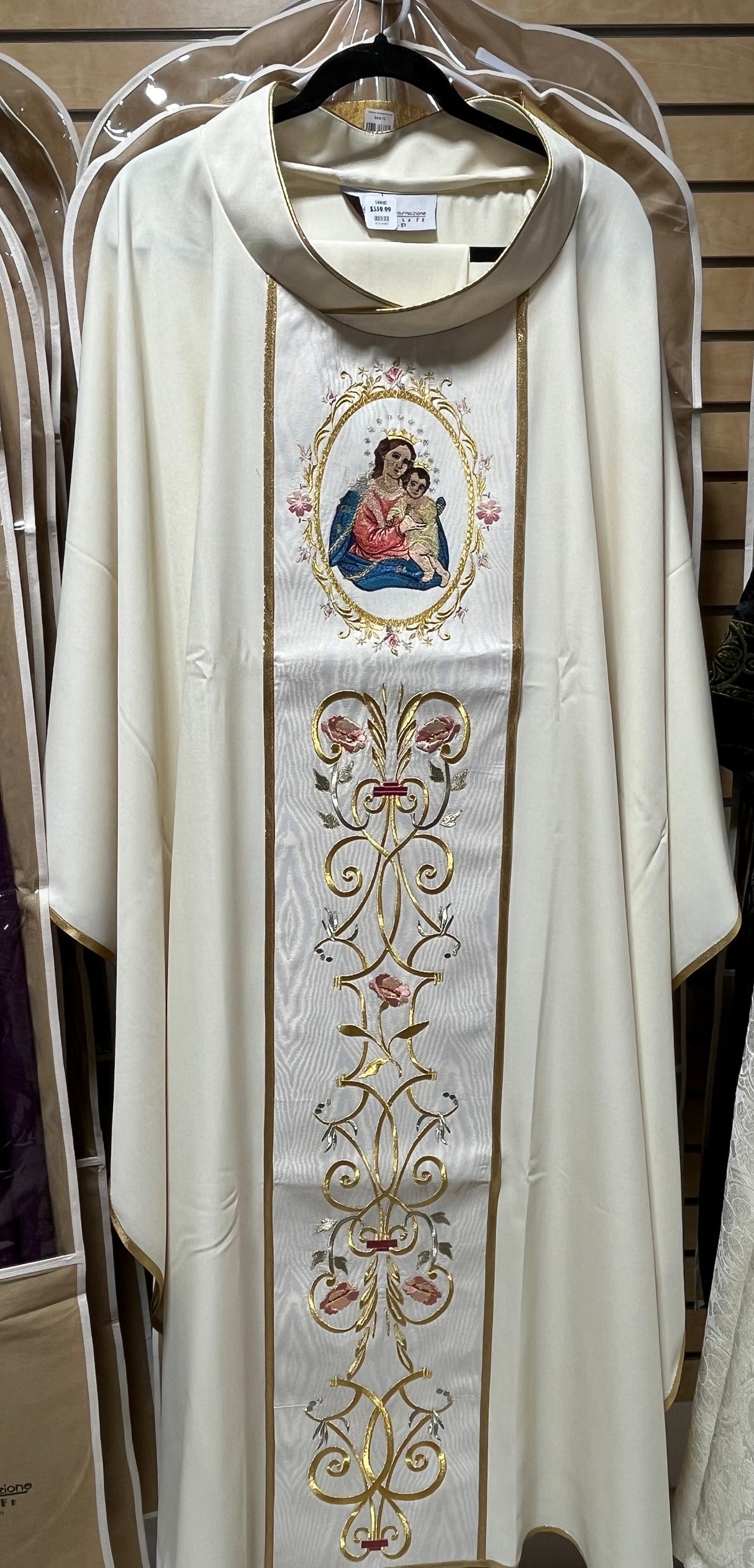 Beige Chasuble ( Maria Auxiliadora)