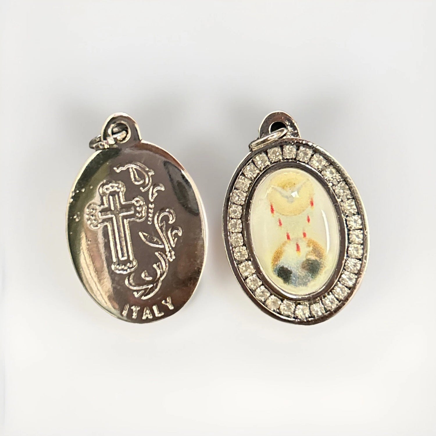 MEDAL W/ HOLY SPIRIT RESIN