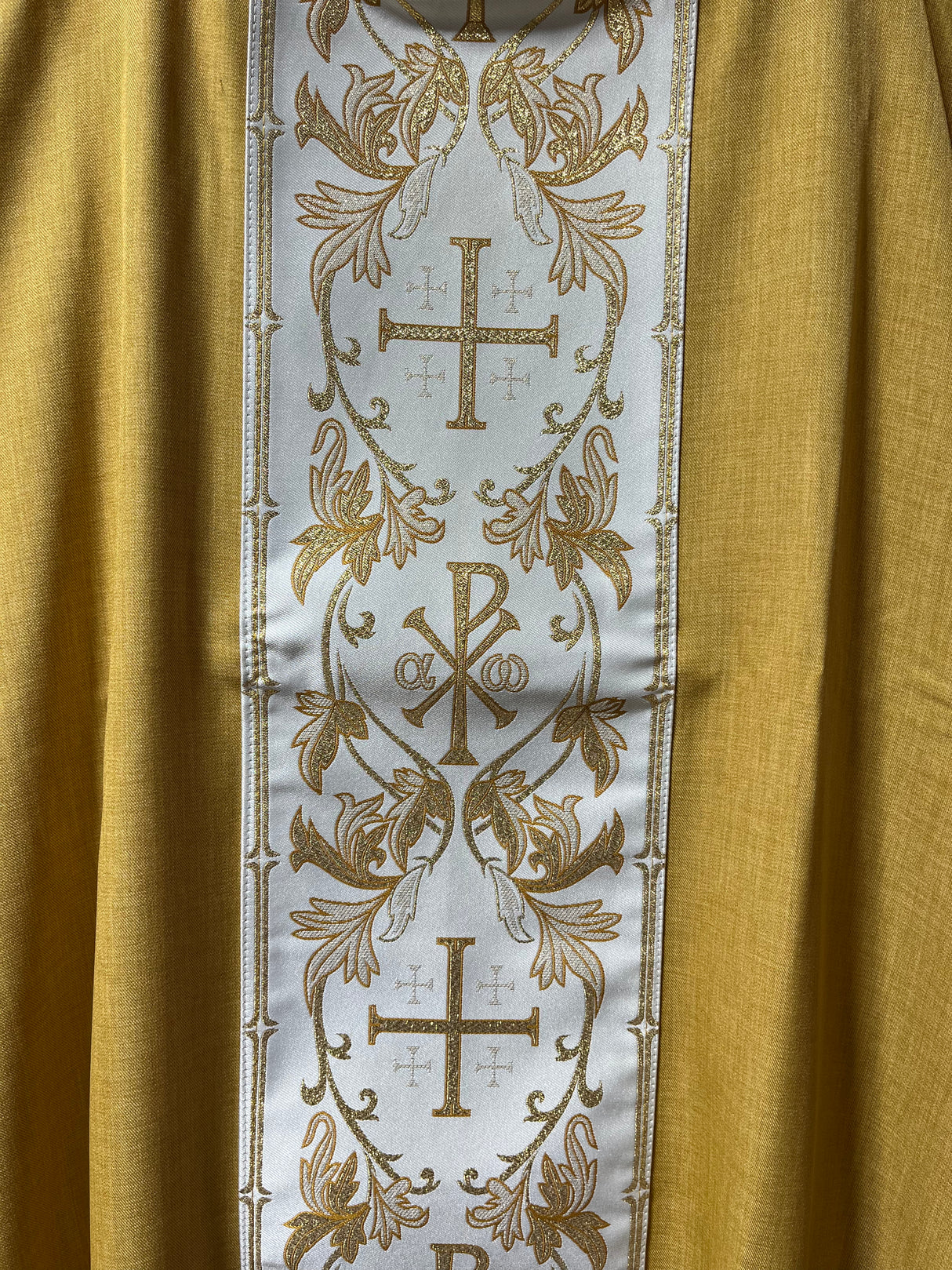 Gold Chasuble (Golden Orphrey)