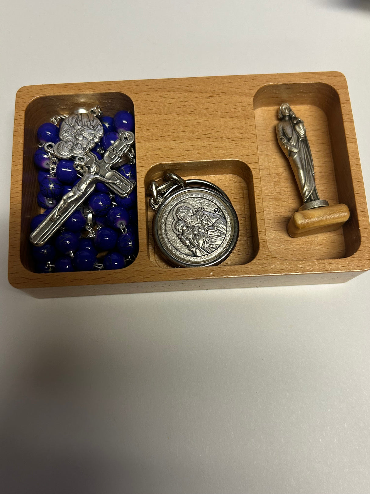 ROSARY-KEYCHAIN-STATUE