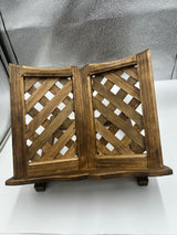 Adjustable Wood Biblestand 11X12(M)