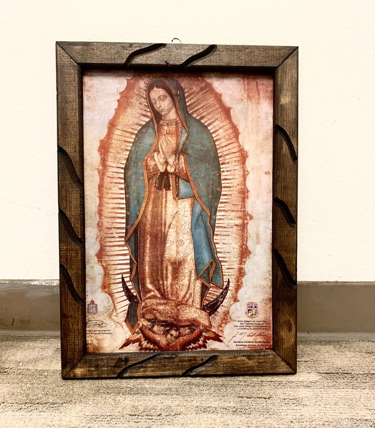 CUADRO RUSTICO DE VIRGEN DE GUADALUPE CON SELLO 13X18