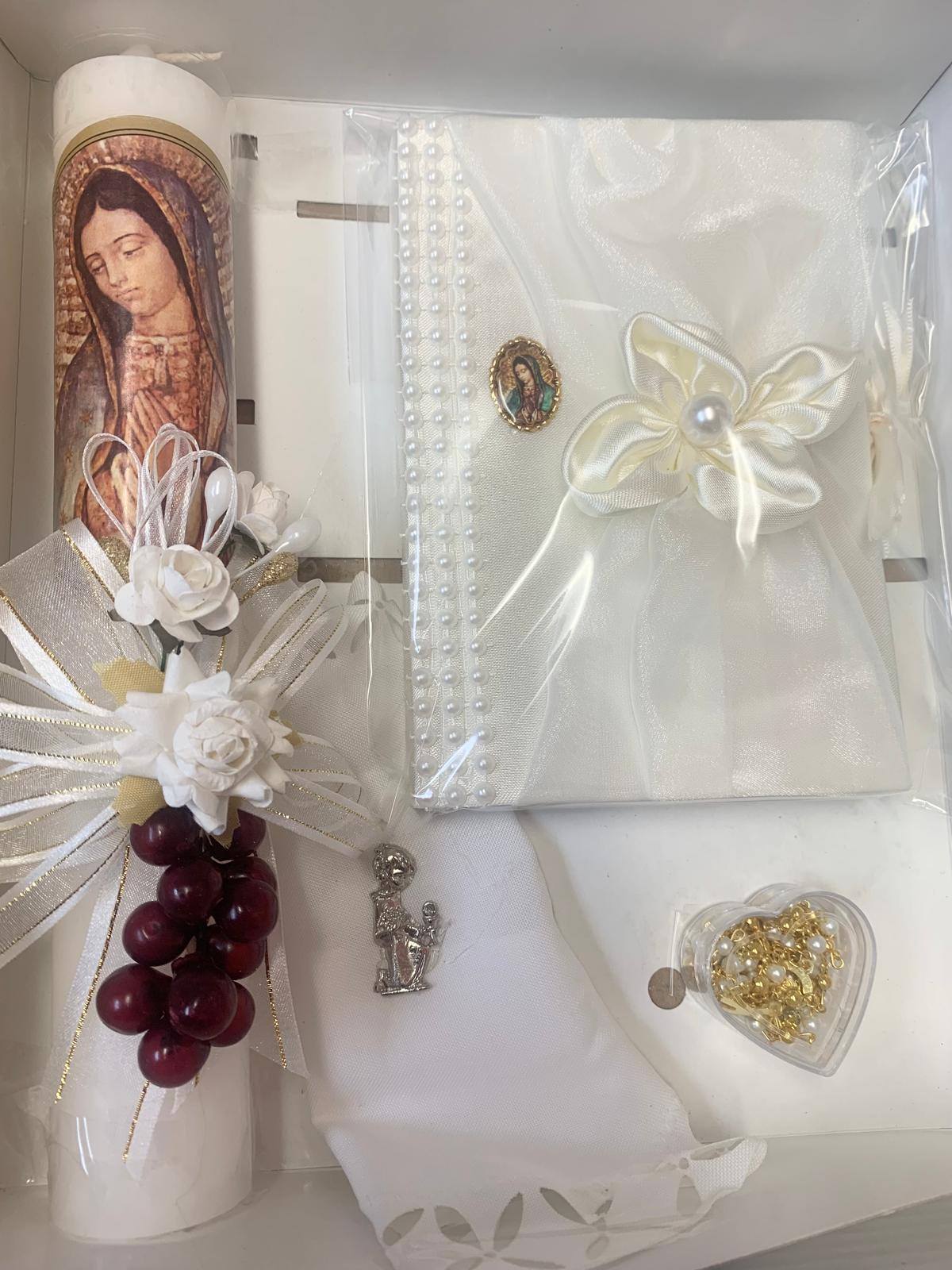 ENGLISH FIRST COMMUNION SET